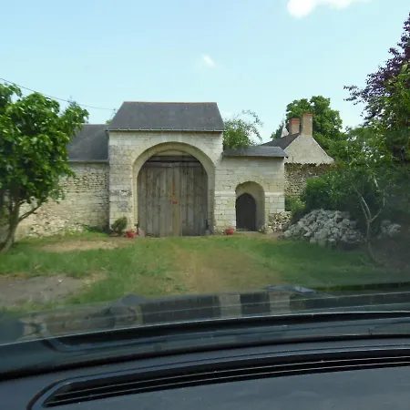 Le Compostelle Batiment La Renaissance * Courchamps