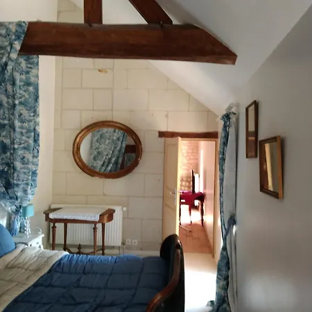 Le Compostelle Batiment La Renaissance *