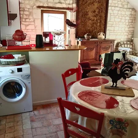 Le Compostelle Batiment La Renaissance