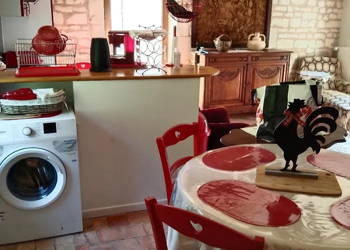 Le Compostelle Batiment La Renaissance